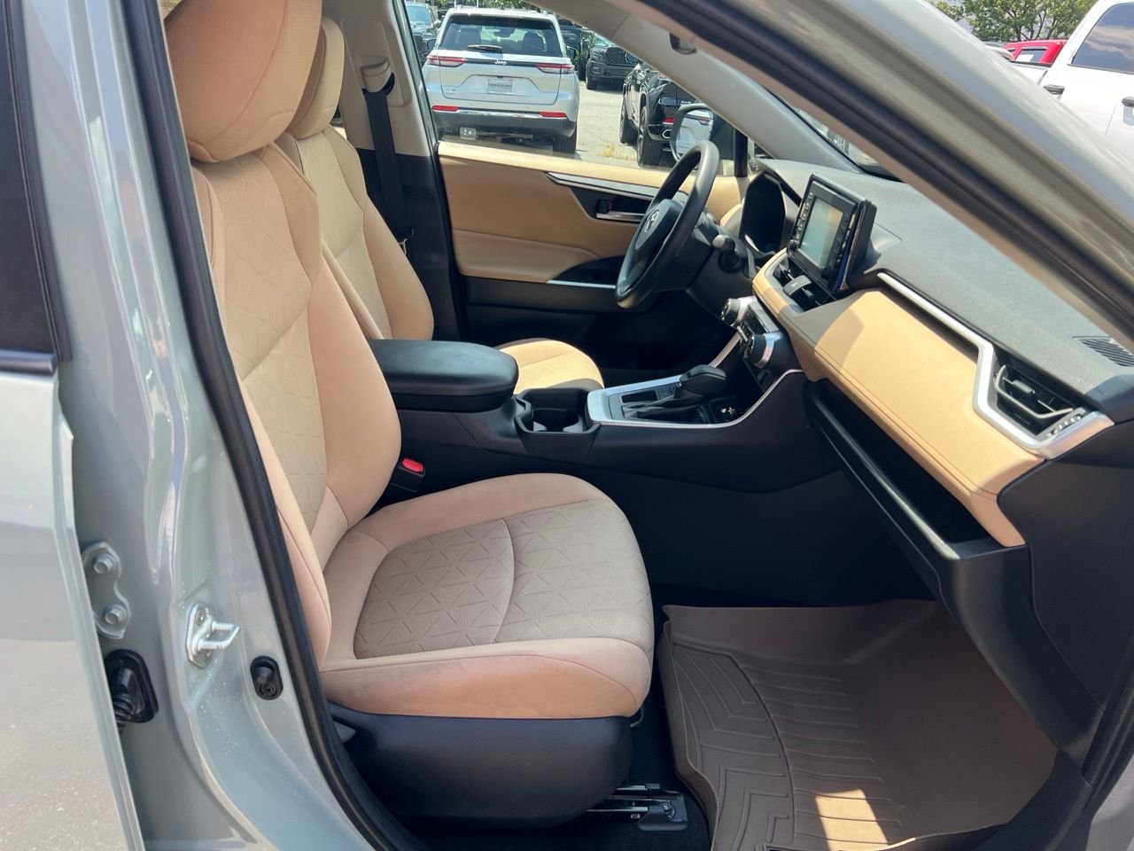 Used 2019 Gray Toyota XLE image 25