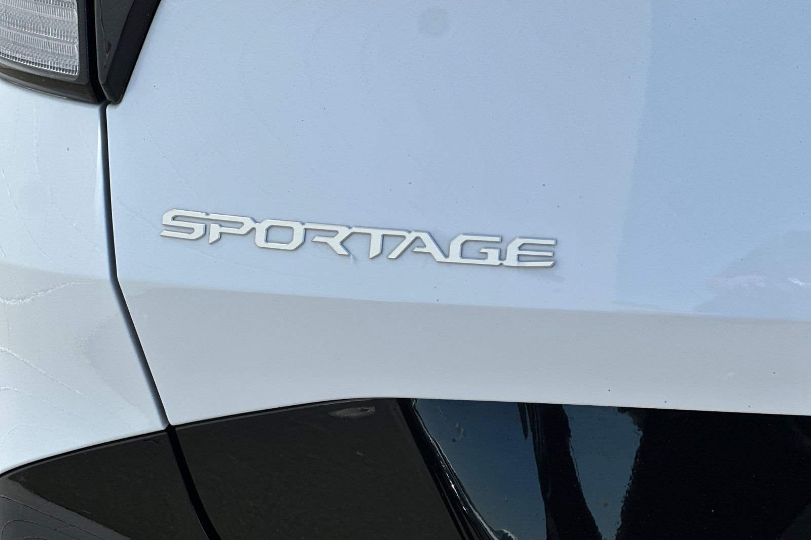 Used 2025 White Kia SX-Prestige image 33