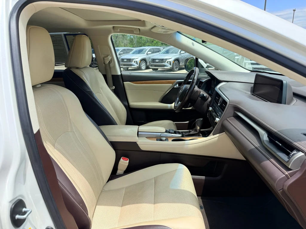 Used 2016 Eminent White Pearl Lexus Base image 13