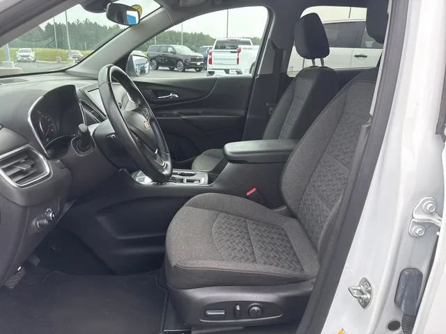 Used 2024 Summit White Chevrolet LT image 10
