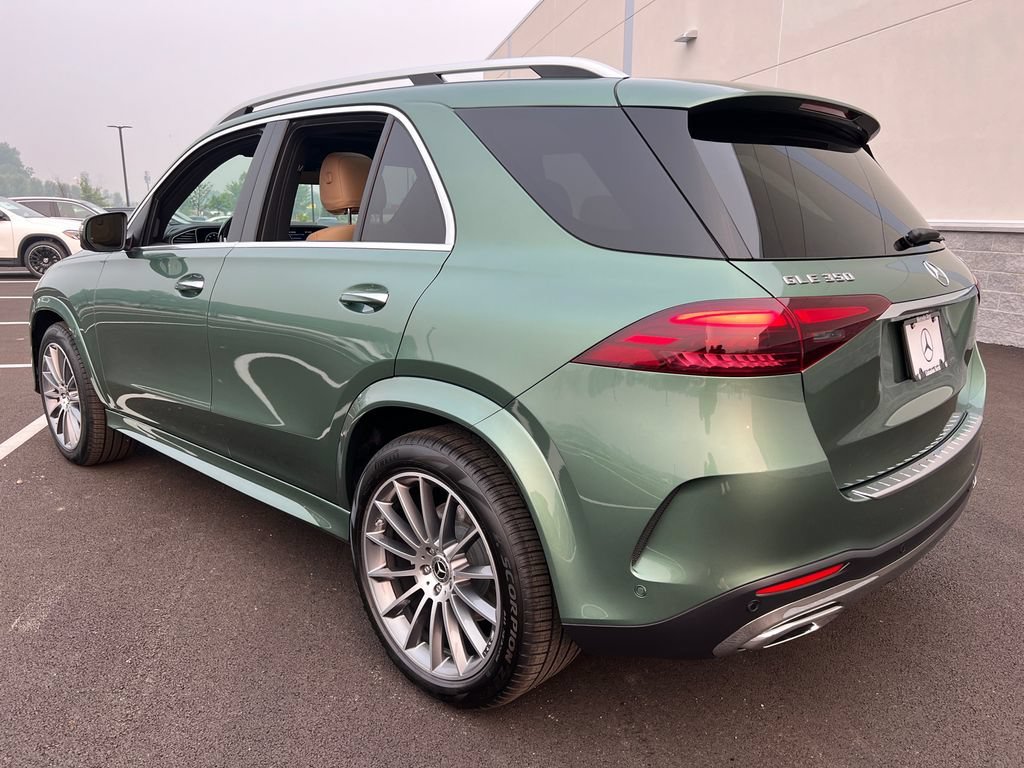 New 2026 MANUFAKTUR Ireland Mid Green Metallic Mercedes-Benz GLE 350 image 43