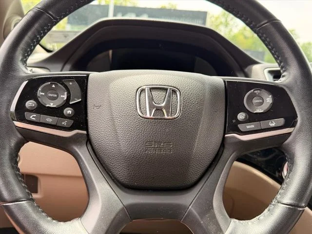 Used 2022 White Honda Elite image 23