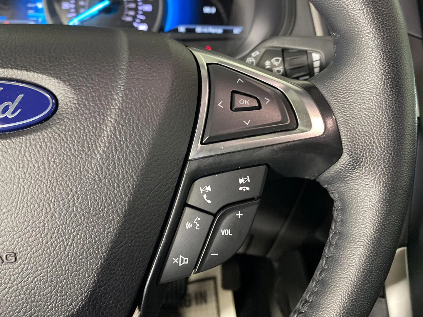Used 2024 Carbonized Gray Ford SEL image 10