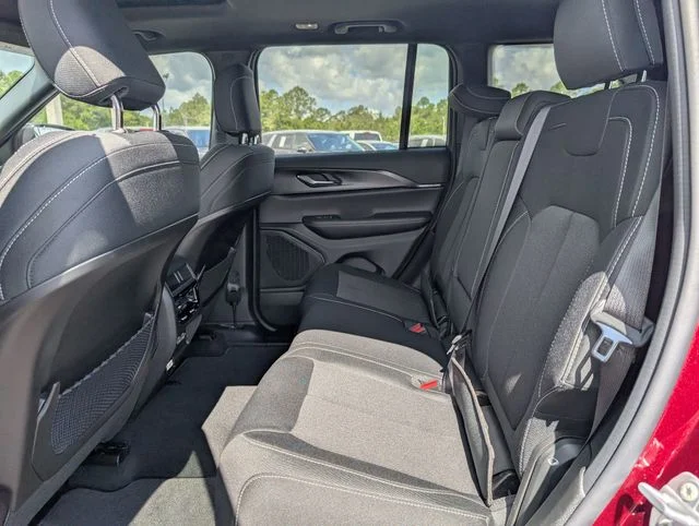 2026 Jeep Grand Cherokee Laredo - Photo 26