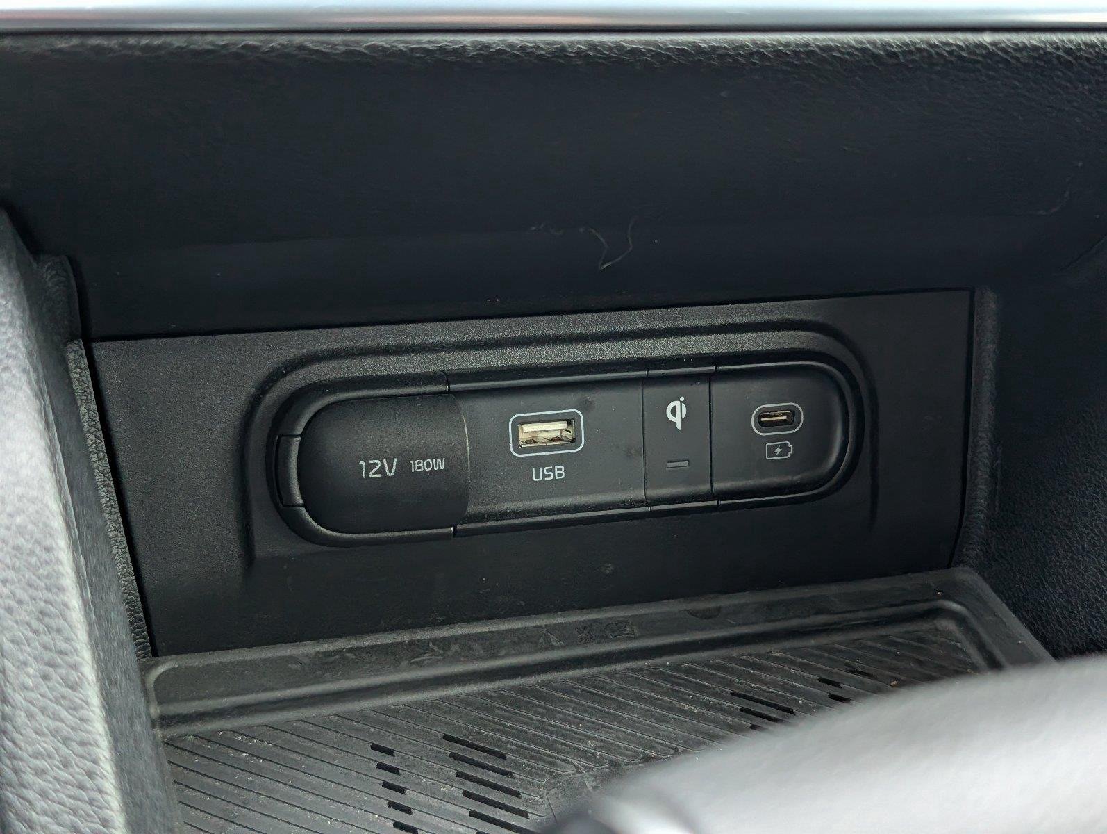 2023 Kia Sportage EX - Photo 19