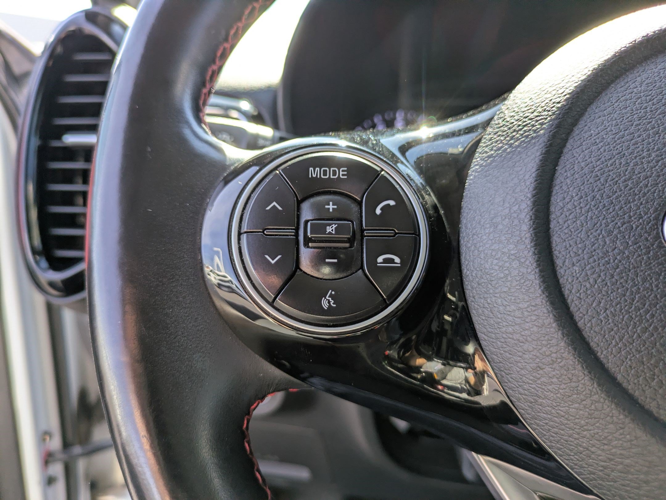 Used 2021 Snow White Pearl Kia Turbo image 17