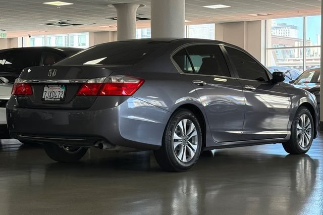 Used 2015 Modern Steel Metallic Honda LX image 5