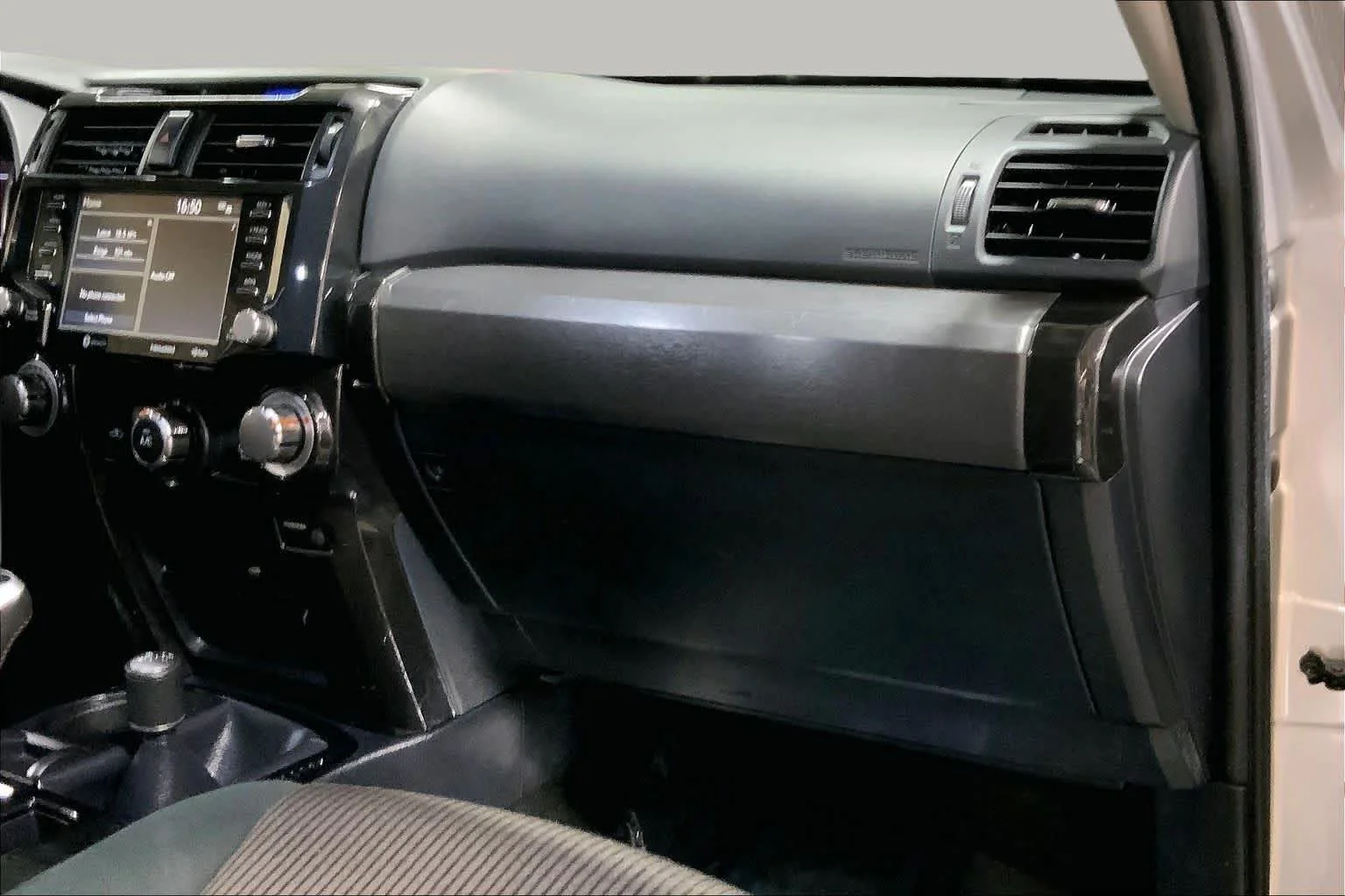 Used 2020 Classic Silver Metallic Toyota SR5 image 18