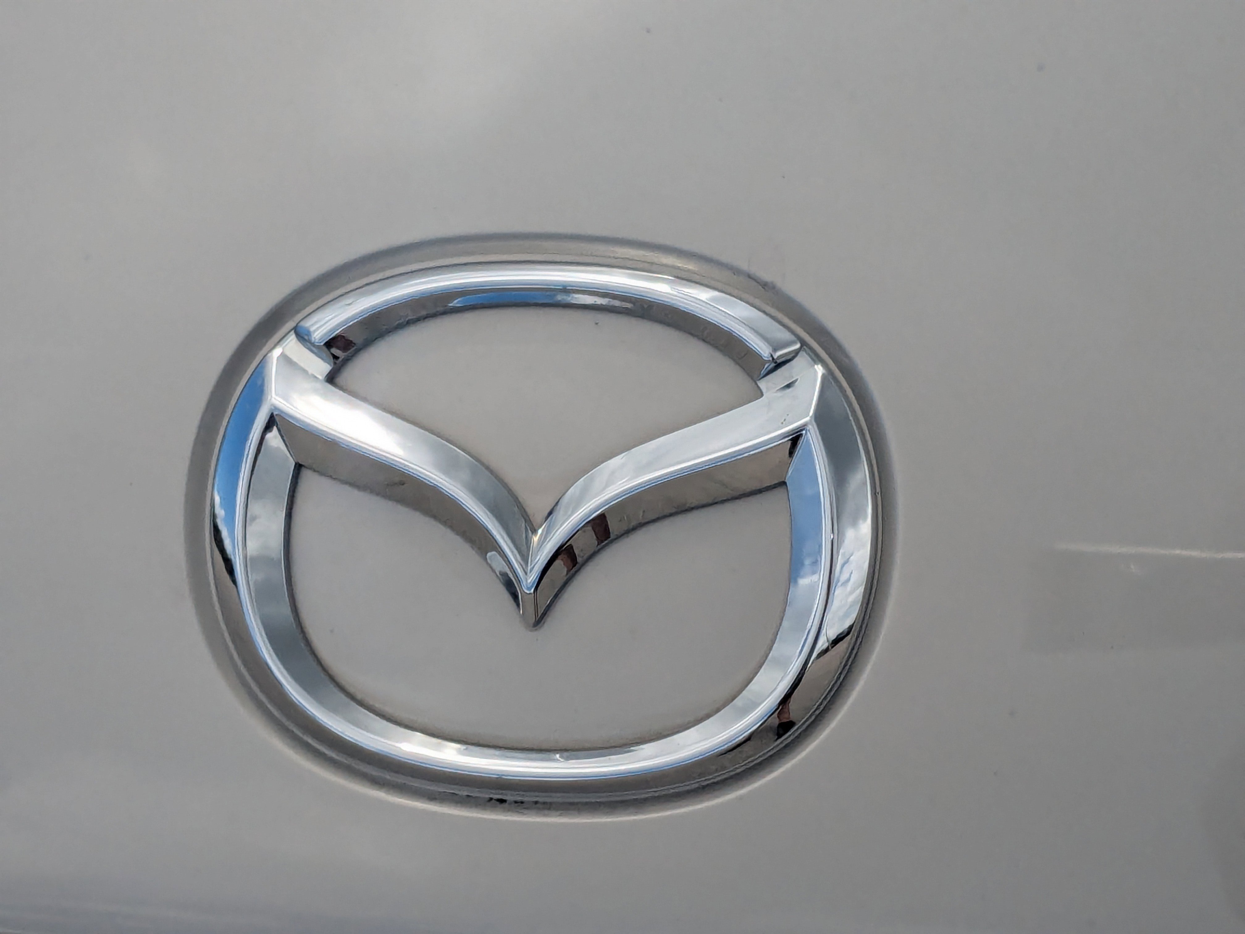Used 2023 Platinum Quartz Metallic Mazda Grand Touring image 13