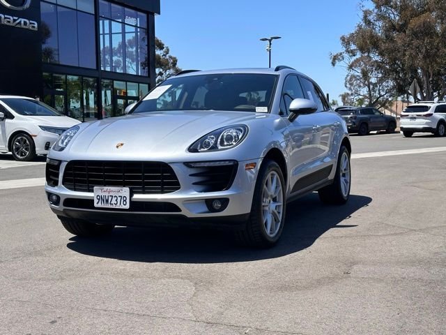 Used 2017 Rhodium Silver Metallic Porsche Base image 5