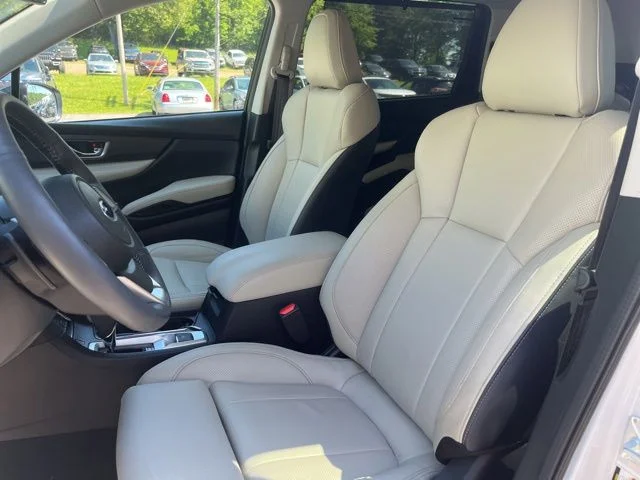 Used 2025 White Subaru Limited image 12