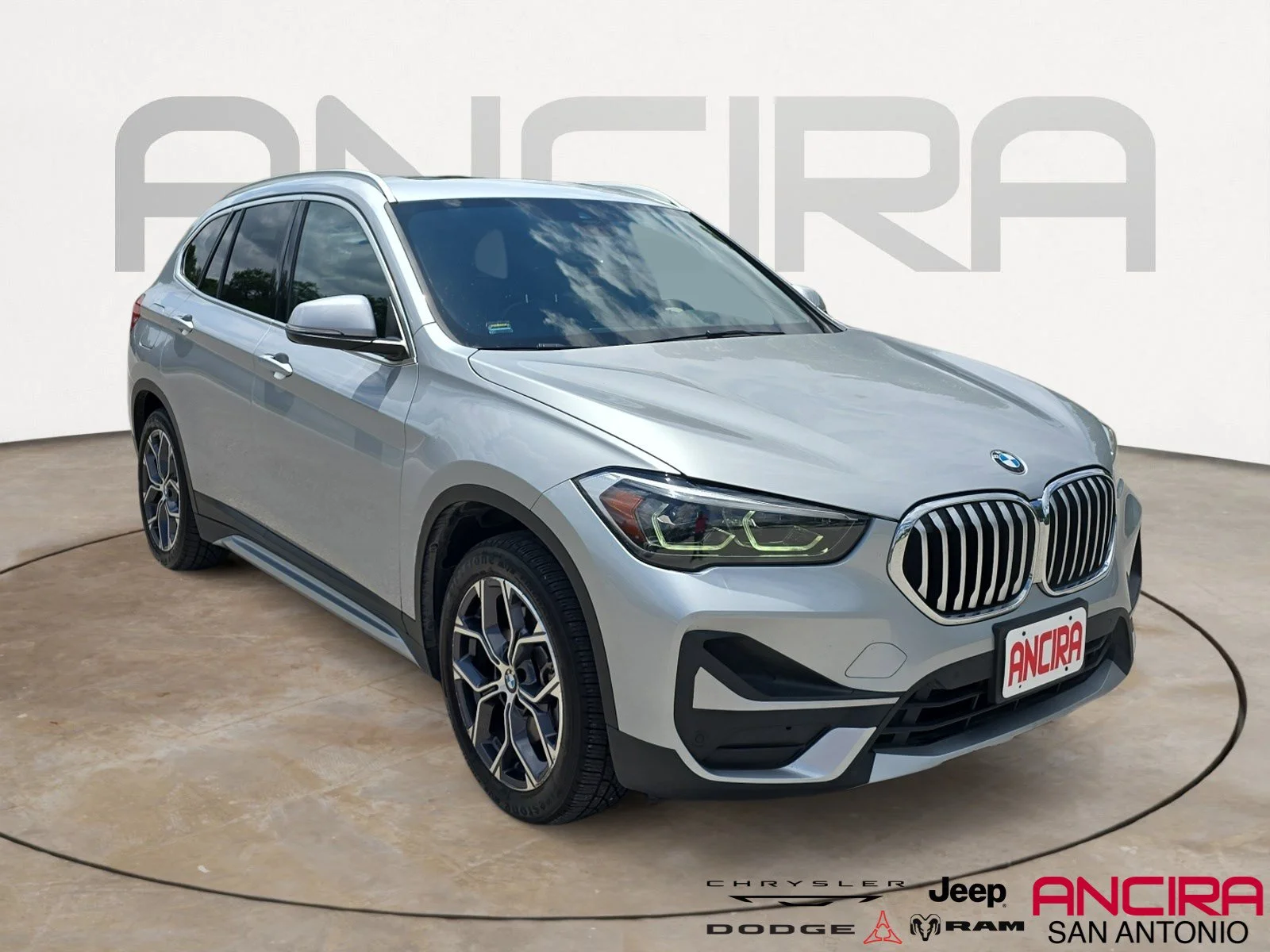 2021 BMW X1 xDrive28i's photo
