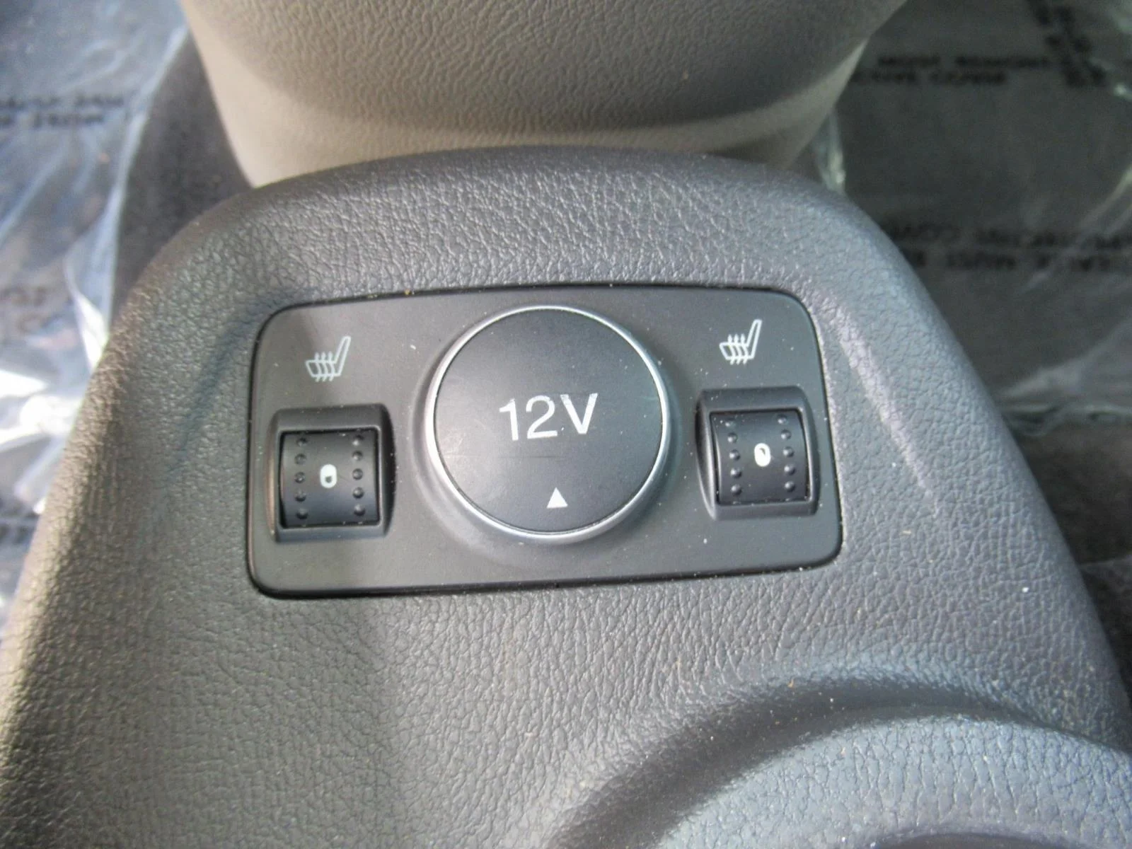 Used 2016  Ford Titanium image 31