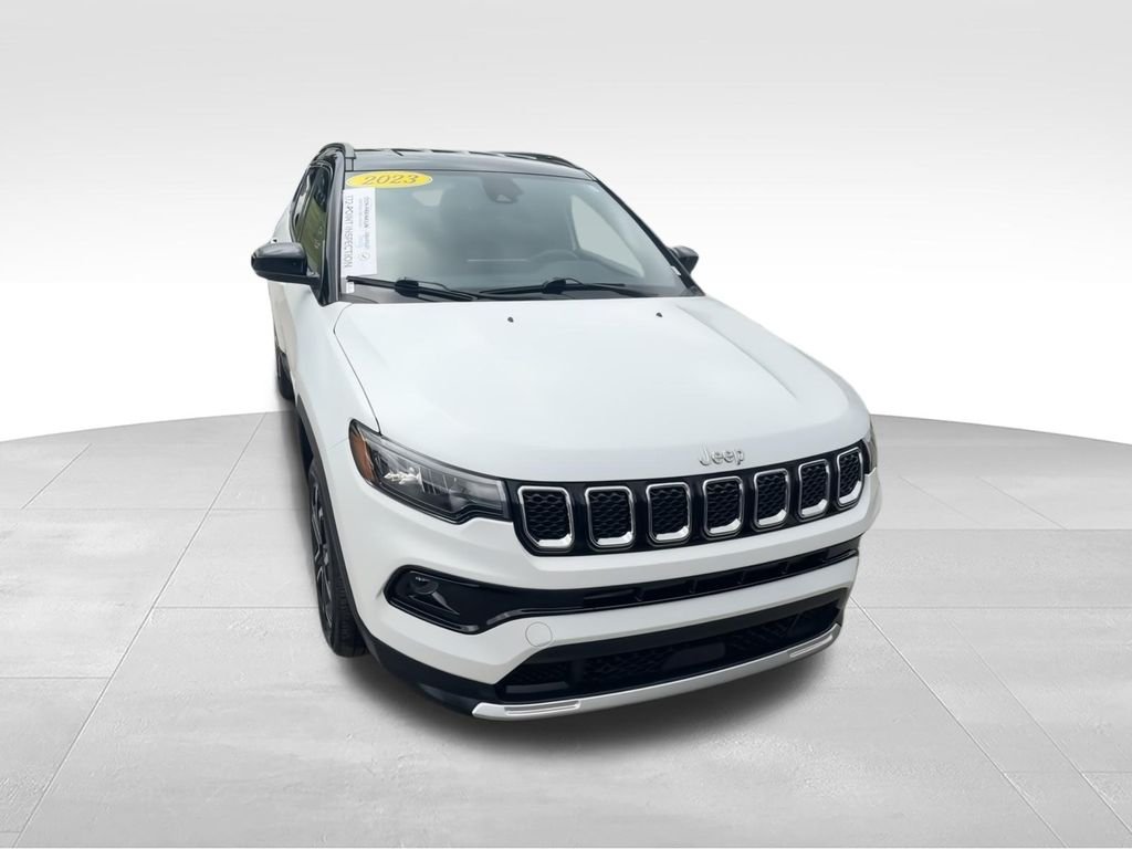 Used 2023 White Jeep Limited image 3