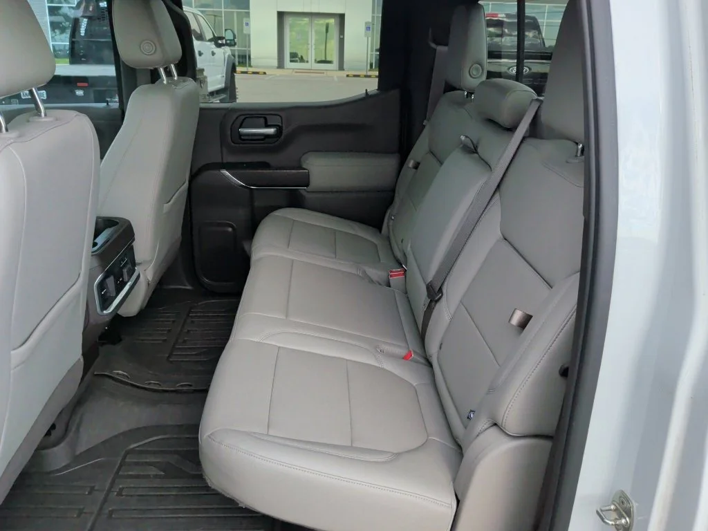 Used 2019 White GMC SLT image 37