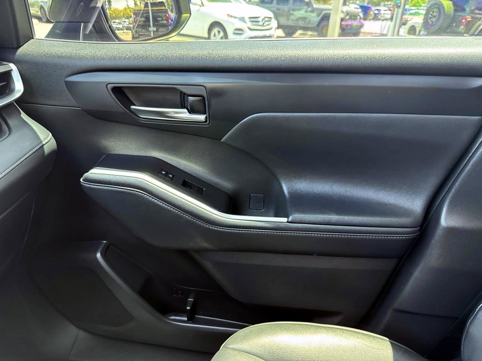Used 2022 Magnetic Gray Metallic Toyota XLE image 24