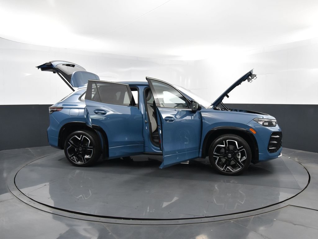 Used 2025 Monterey Blue Pearl Volkswagen 2.0T SEL R-Line image 44