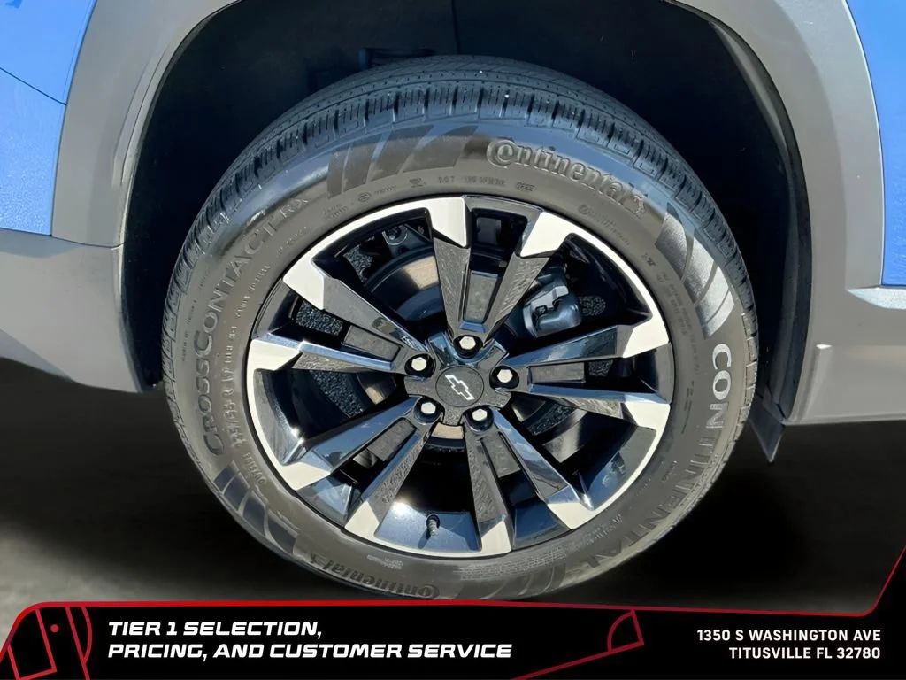 Used 2025 Reef Blue Metallic Chevrolet RS image 26