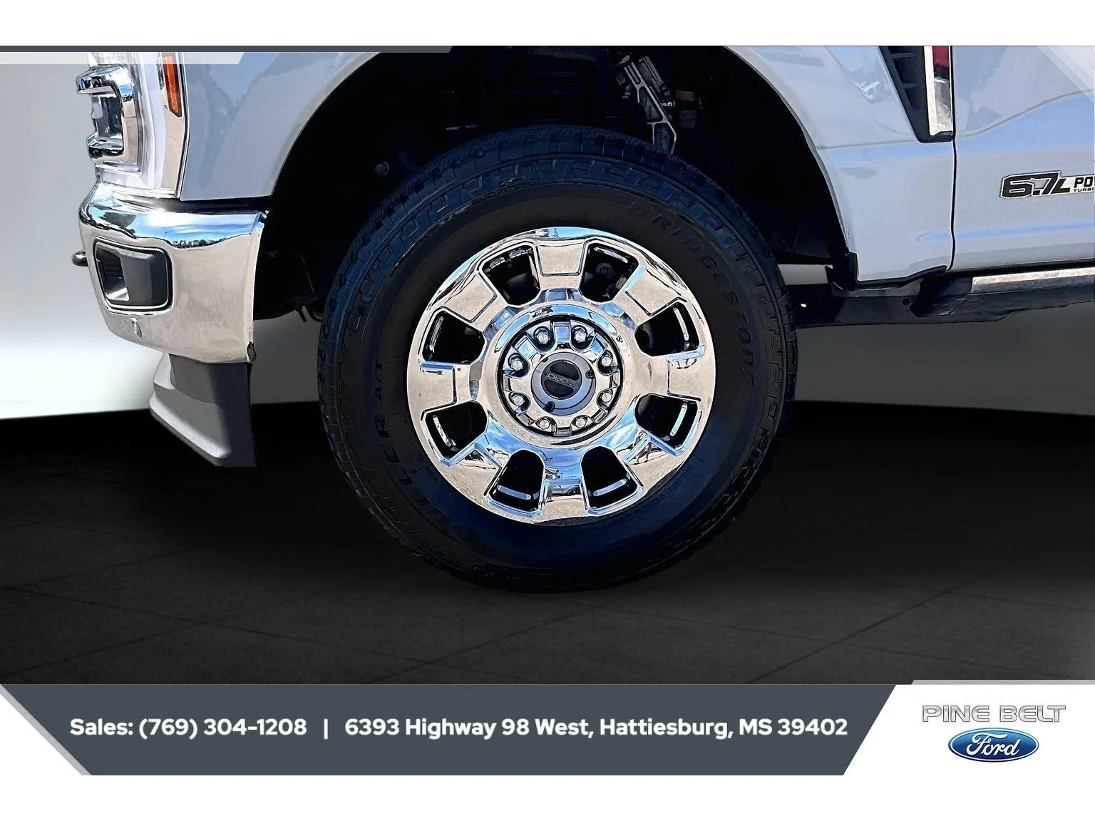 Used 2025 Avalanche Ford LARIAT image 7