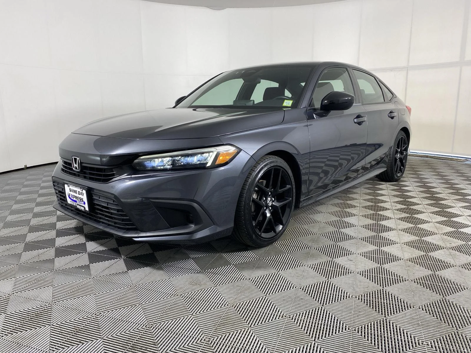 Used 2023 Meteorite Gray Metallic Honda Sport image 3