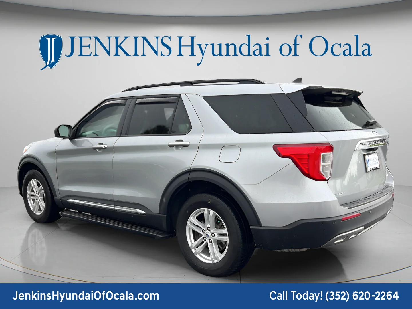 Used 2023 Silver Metallic Ford XLT image 5