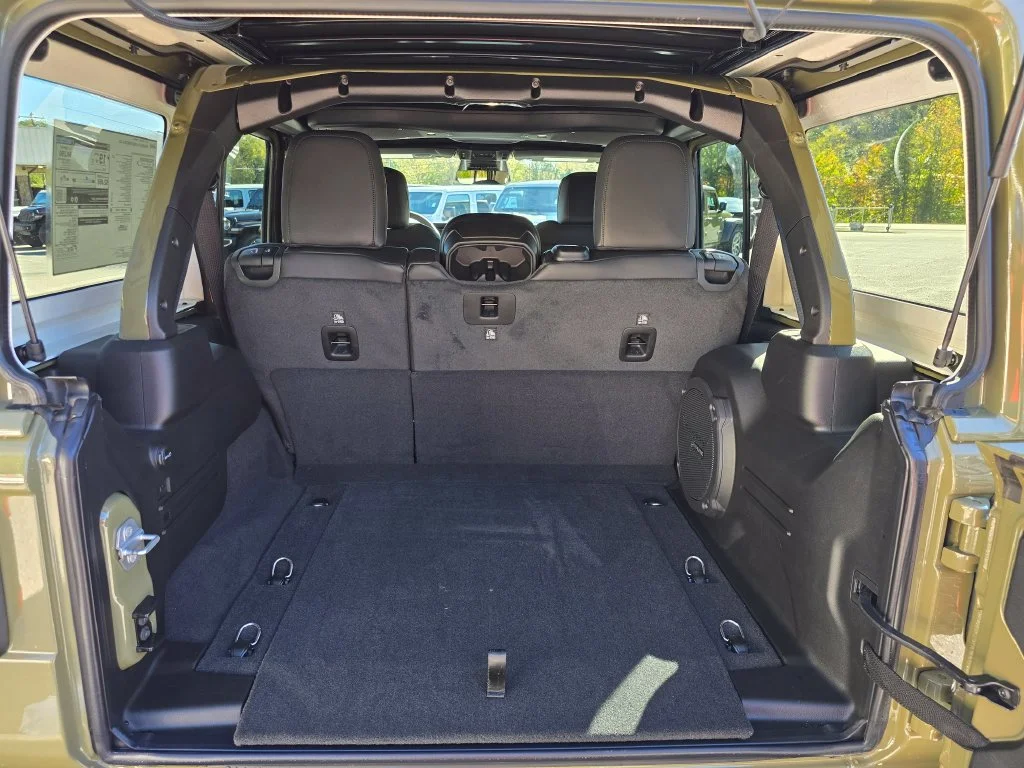 New 2027 Green Jeep Rubicon X image 14