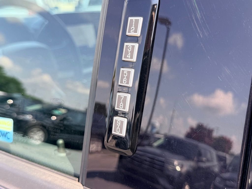 Used 2023 Black Ford XLT image 25