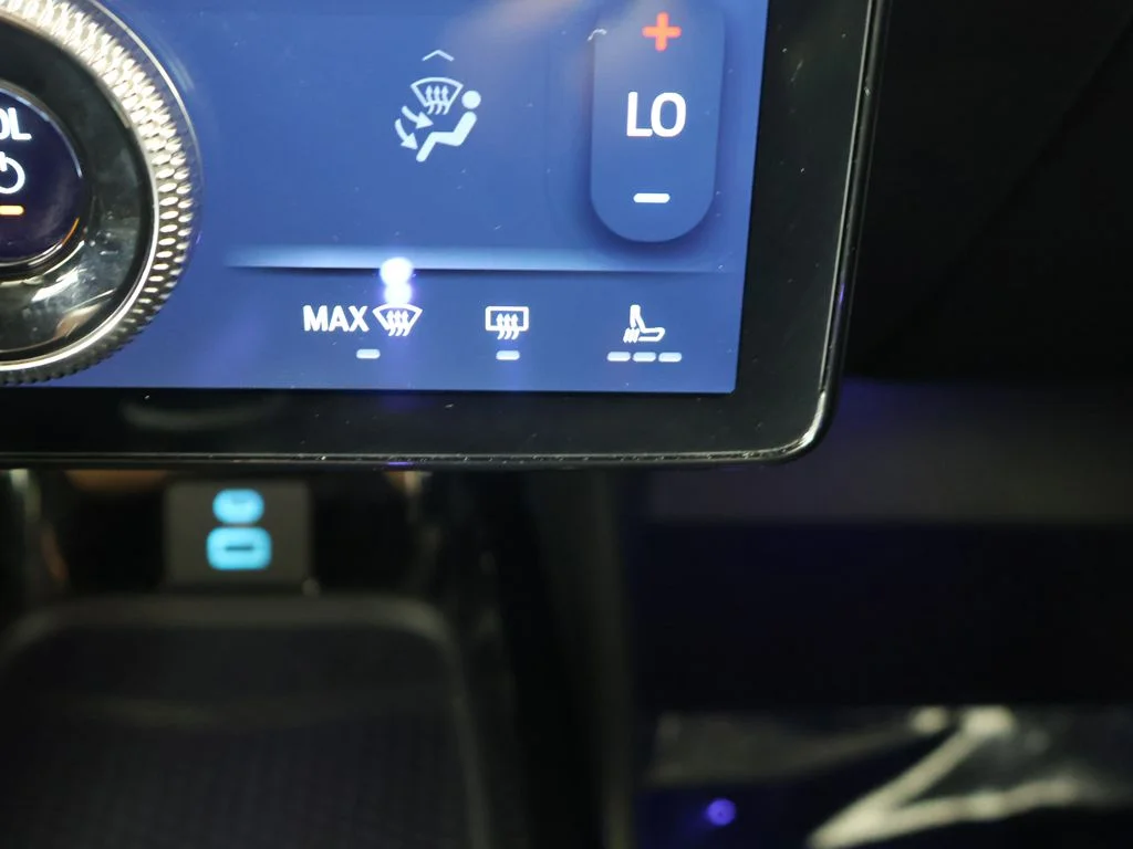 Used 2023 Blue Ford Premium image 52