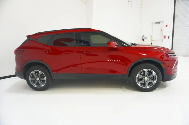 Used 2024 RED Chevrolet LT image 4