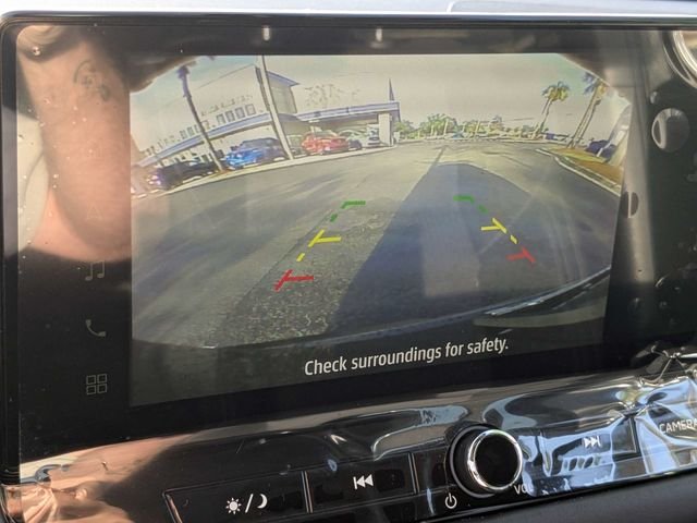 Used 2025  Mitsubishi ES image 22