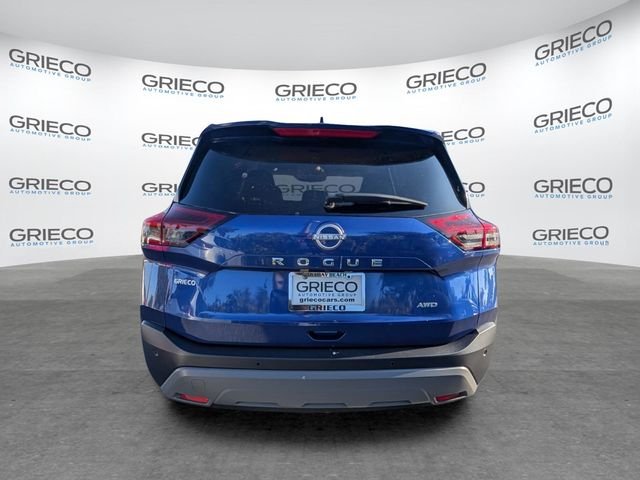 Used 2023 Blue Nissan S image 6