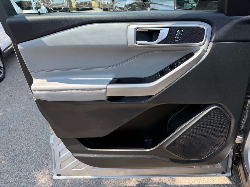 Used 2023 Silver Ford XLT image 25