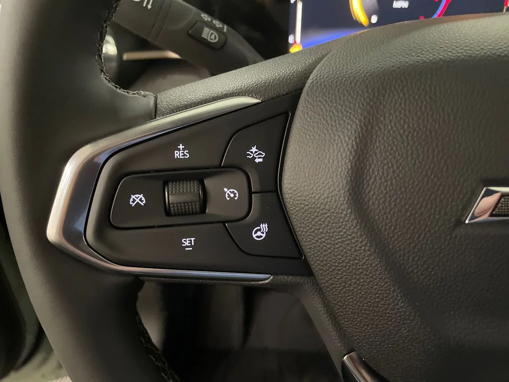 New 2026 Cacti Green Chevrolet ACTIV image 14