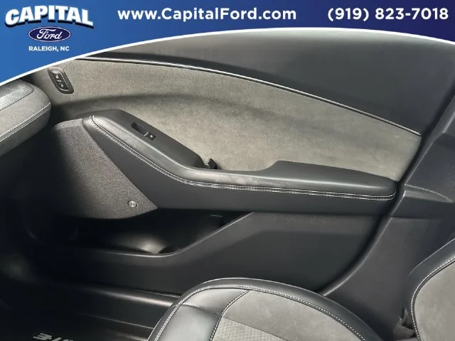 Used 2025 Black Ford GT image 29