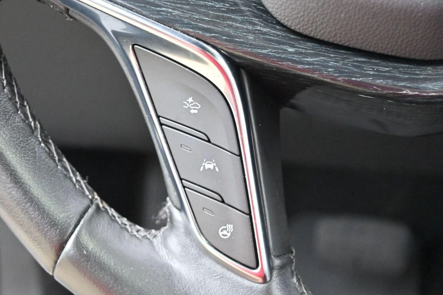 Used 2024 Stellar Black Metallic Cadillac Premium Luxury image 20