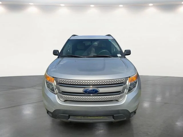 Used 2015 Silver Ford Base image 5