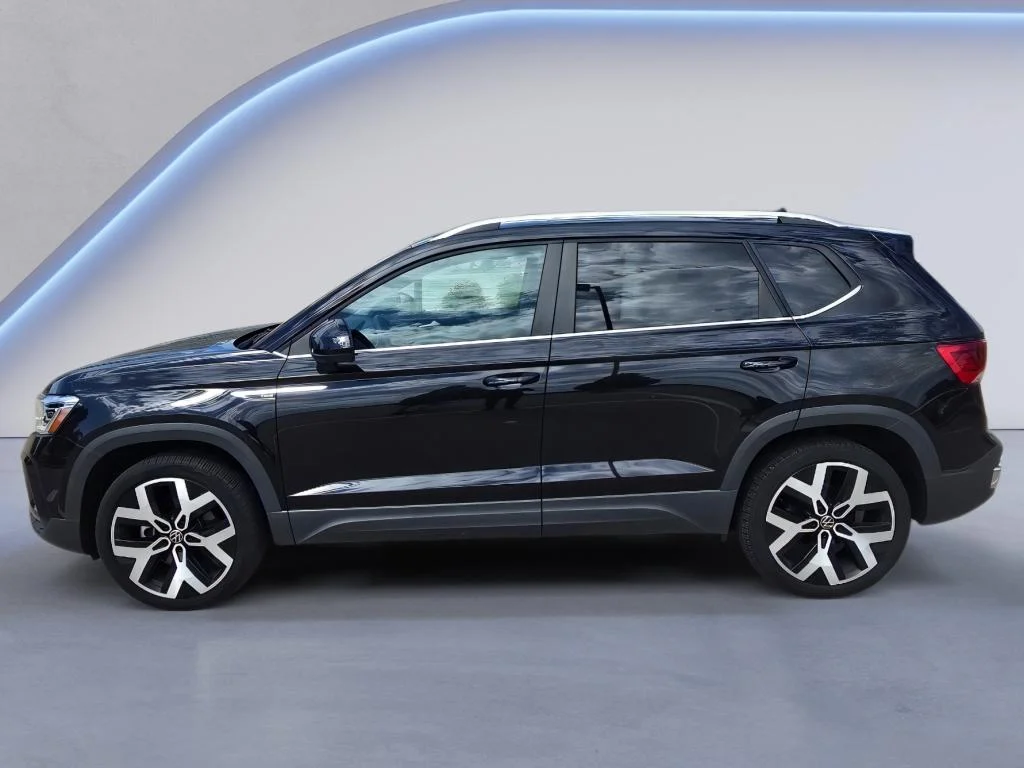 Used 2023 Deep Black Pearl Volkswagen SEL image 2