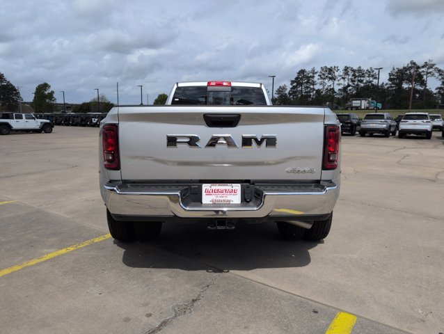 New 2026 Silver-Zynith Exterior Paint RAM Tradesman image 4