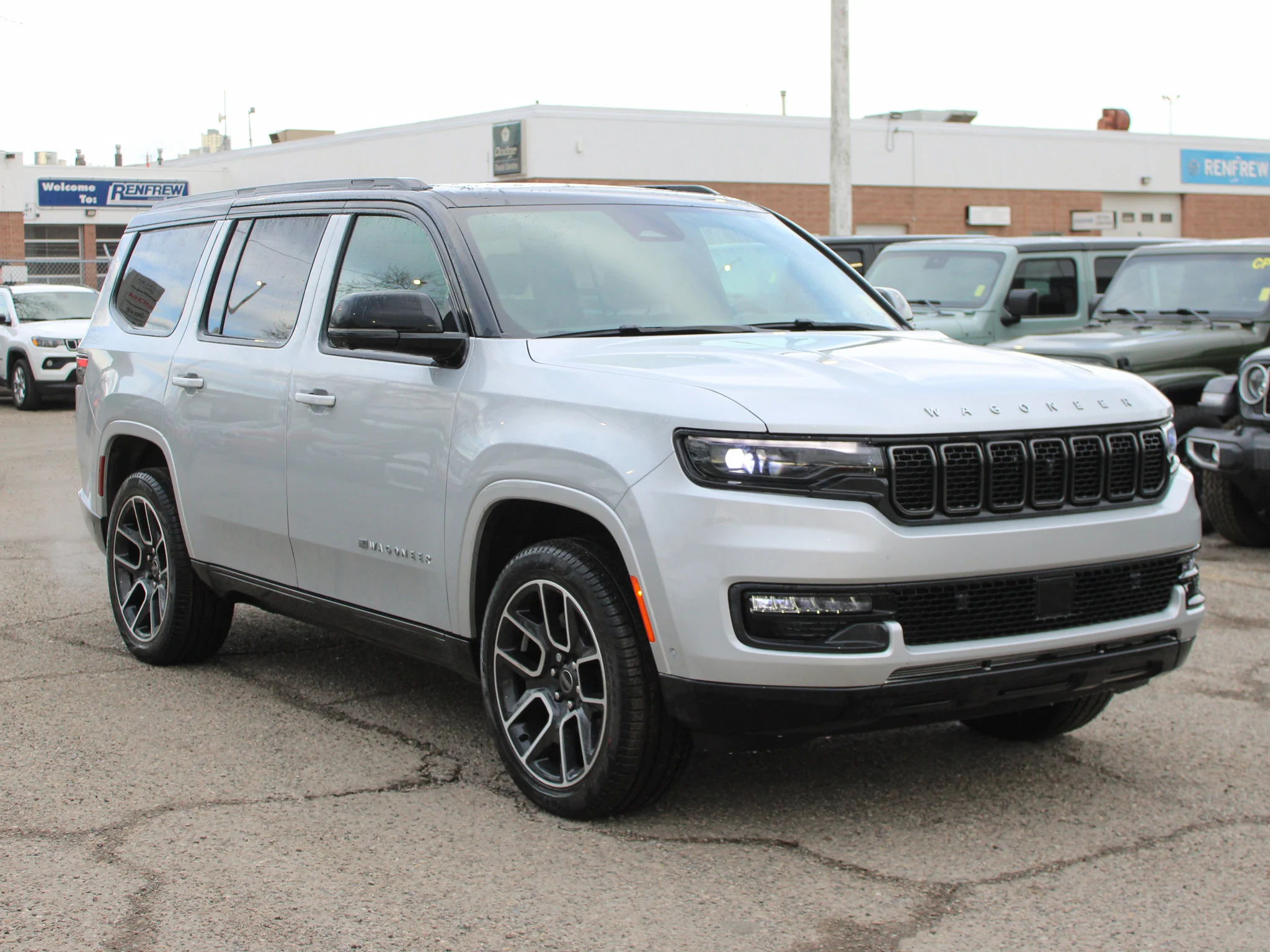 Certified Used 2025 Silver Jeep Series III Super * Twin-Turbo | McIntosh | Head-Up Display | Heated Nappa Leather | Running Boards image 9