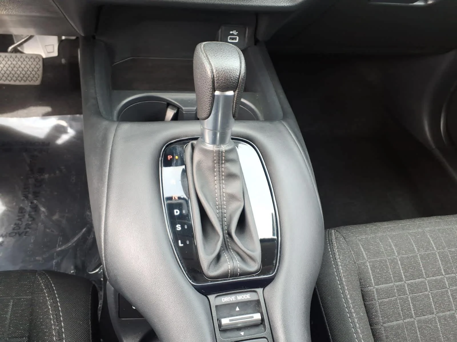 2025 Honda HR-V LX - Photo 11