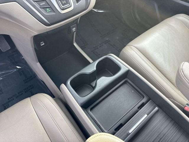 Used 2023  Honda EX-L image 21