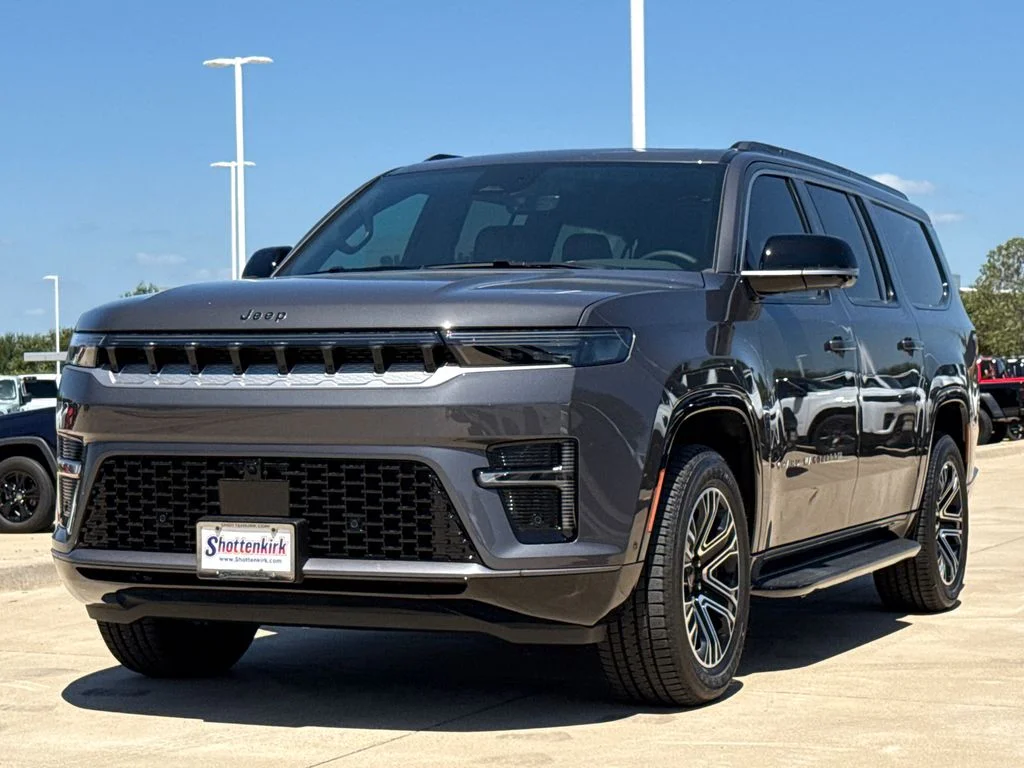 New 2026 Baltic-Gray Metallic Clear-Coat Exterior Paint Jeep  image 3