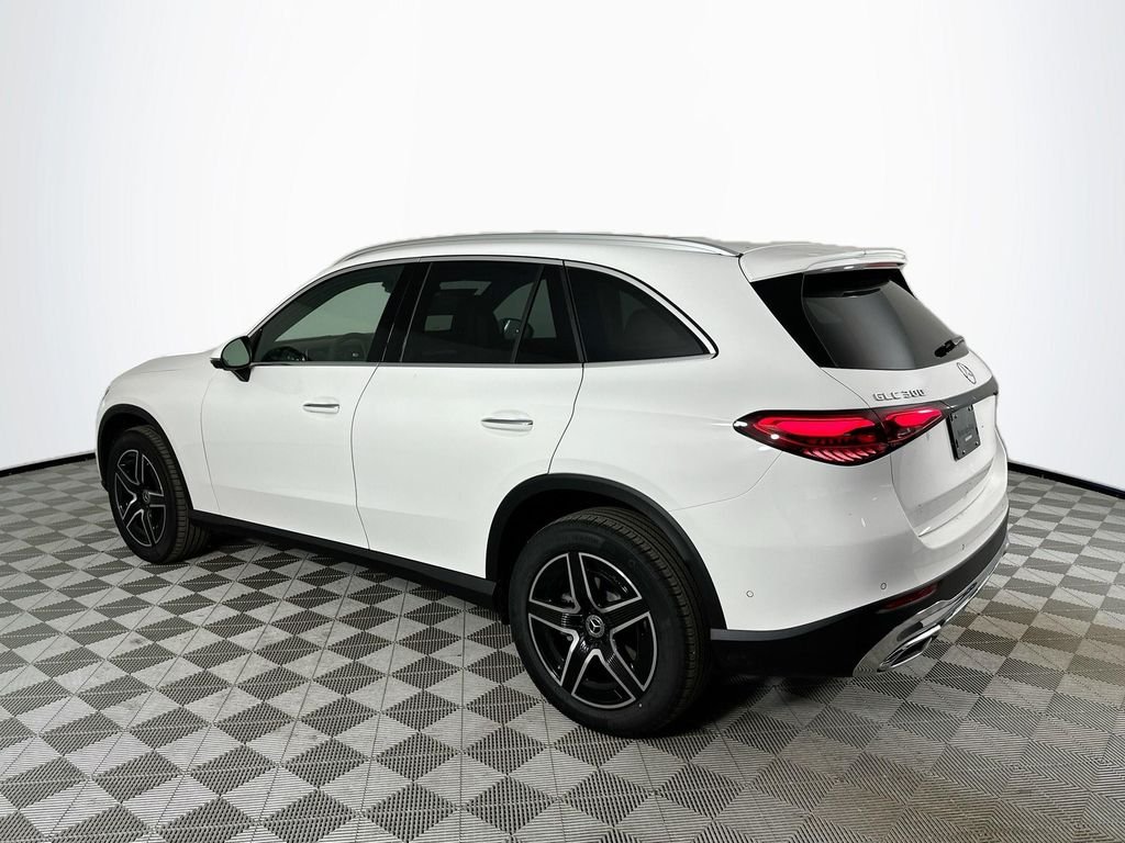New 2026 Polar White Mercedes-Benz GLC 300 image 5