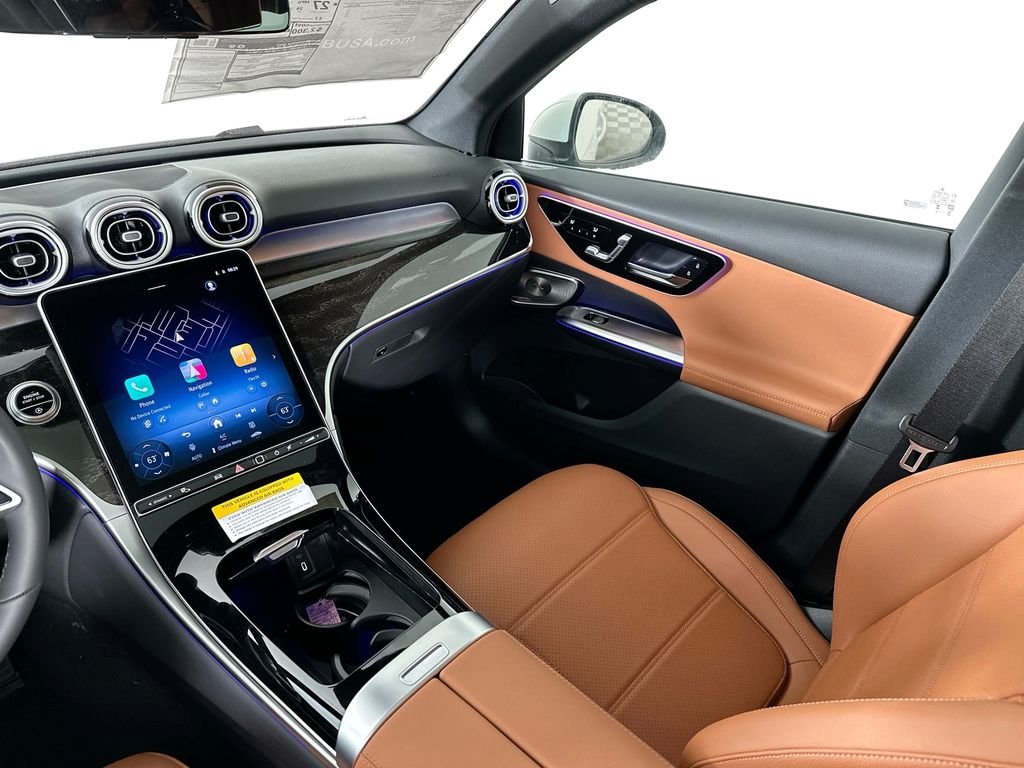 New 2026 Polar White Mercedes-Benz GLC 300 image 25