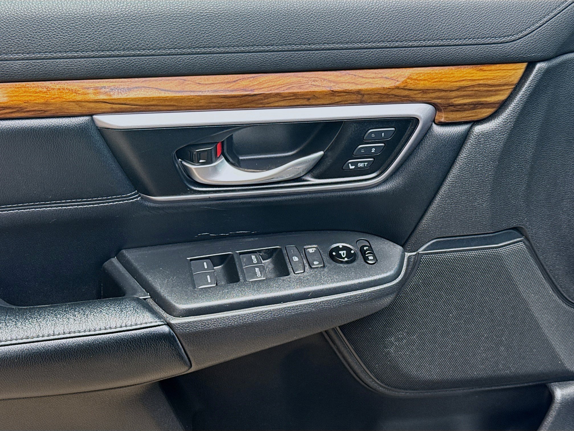 2017 Honda CR-V Touring - Photo 17