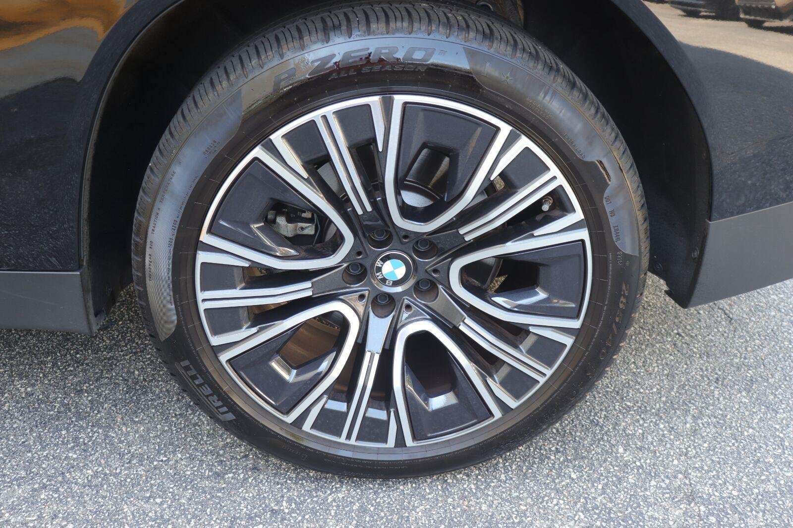 Used 2026 Black Sapphire Metallic BMW 30 xDrive image 40