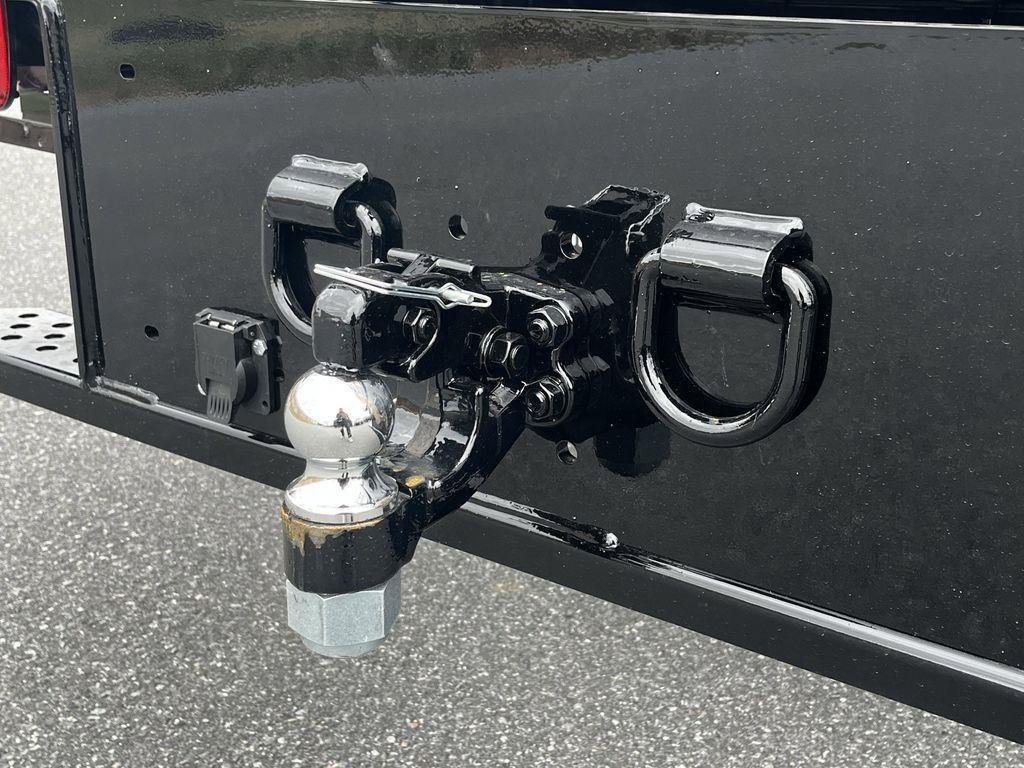 2025 Ford F-550 Super Duty Chassis Cab XL - Photo 11