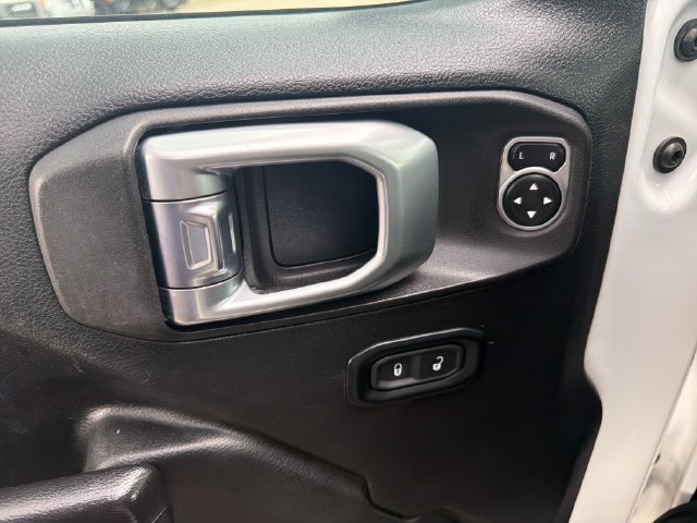 Used 2020 White Jeep Unlimited Sport Altitude image 18