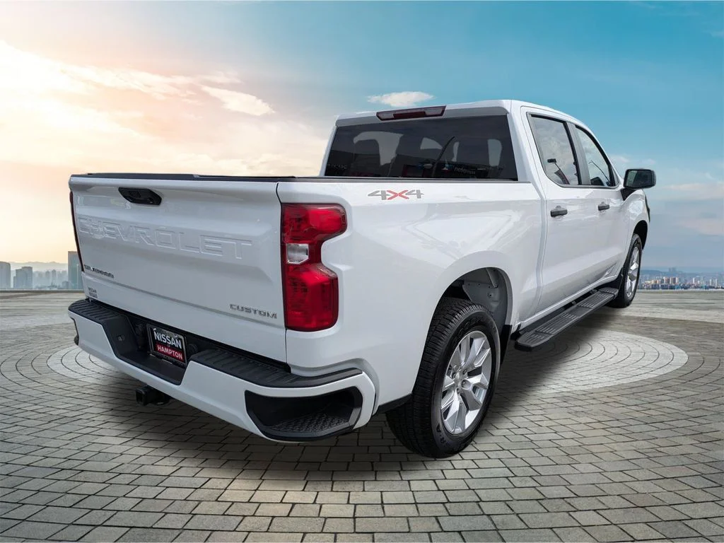 Used 2024 Summit White Chevrolet Custom image 5