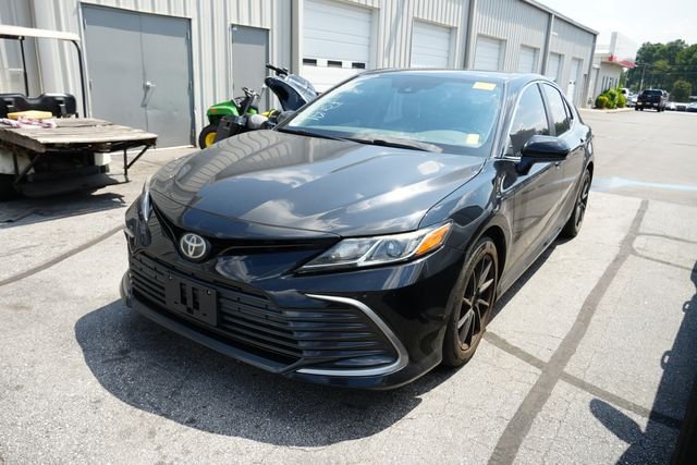 Used 2021 Black Toyota LE image 6